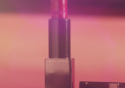 LAURA MERCIER